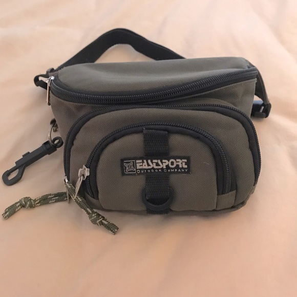 Eastport Handbags - Eastport adjustable waist (fanny) pack